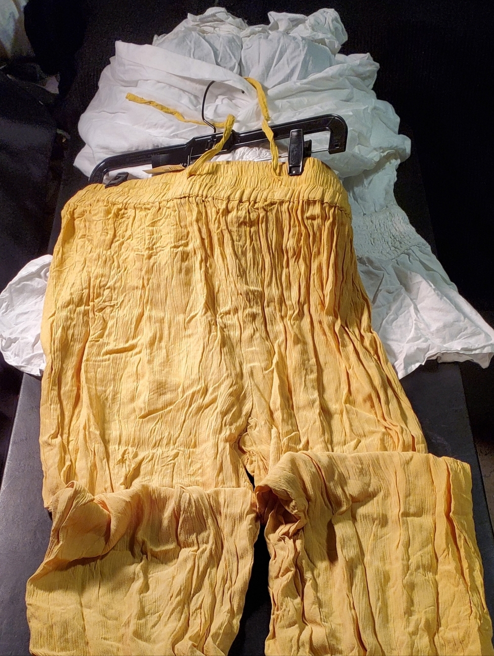 Ashley Stewart White Size 26/28 Long Slevee Top/yellow Size 14/16 Pant Bundle